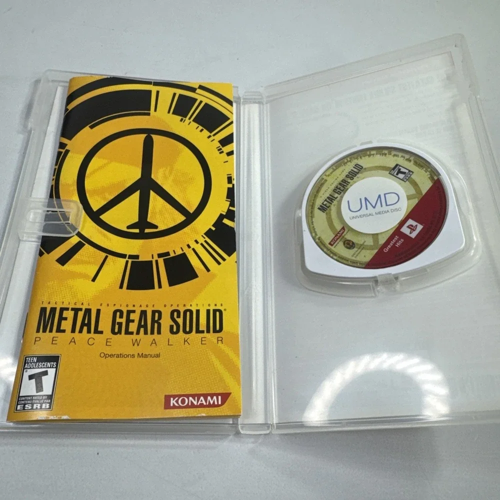 Metal Gear Solid: Peace Walker (Sony PSP, 2010) CIB w/ manual Tested EXCELLENT